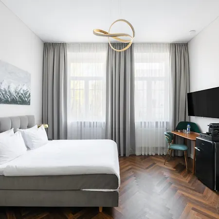 St Casimir Aparthotel 4*