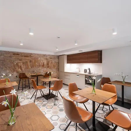 St Casimir Aparthotel