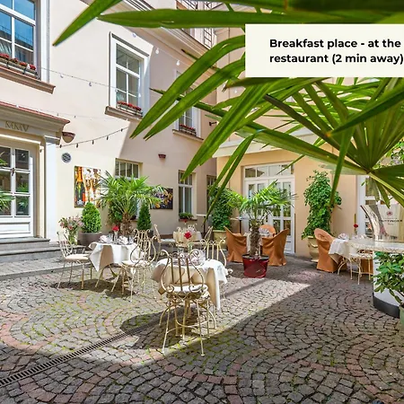 St Casimir Aparthotel *